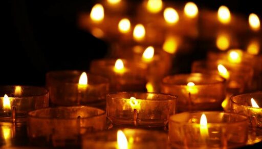 Vente de bougies pour les cimetières