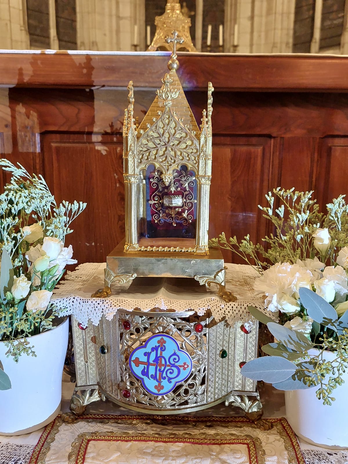 Reliques de Saint Martin Paroisse Sainte Jeanne d'Arc En Chinonais